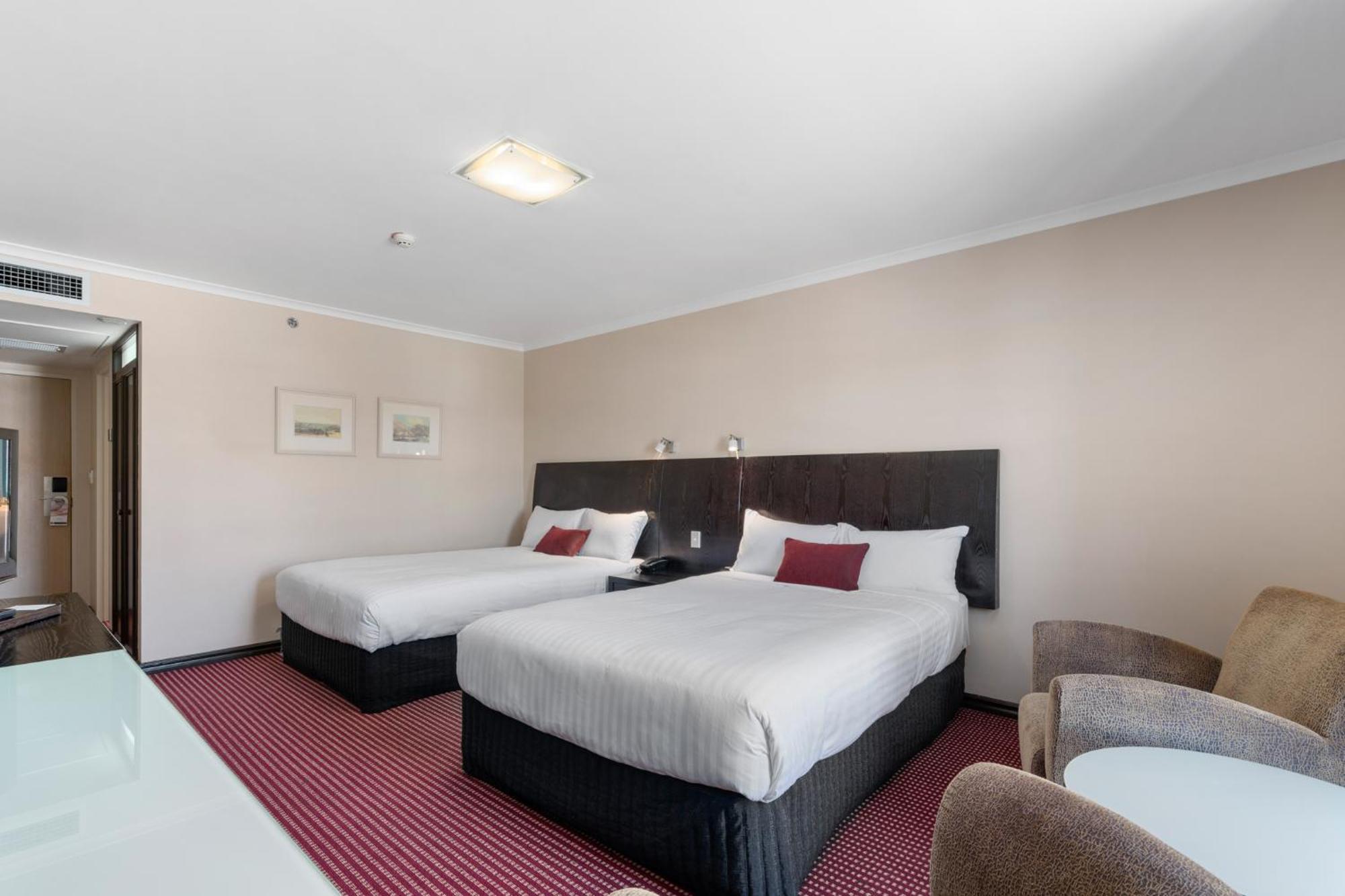 Hotel Grand Chancellor Launceston Room photo